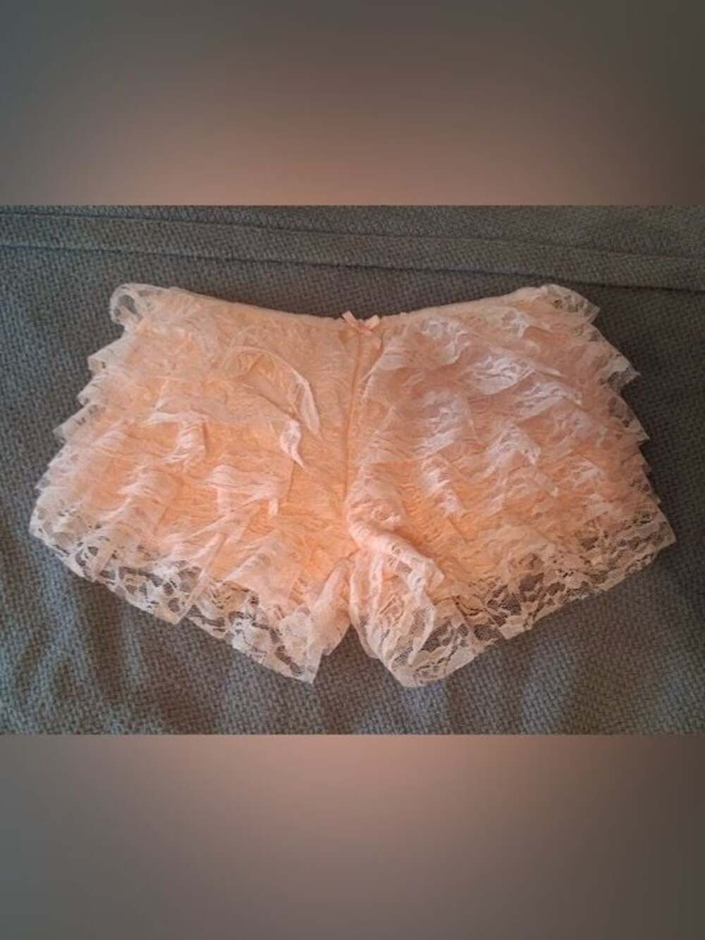 Lace Ruffle Shorts - Picture 4 of 6